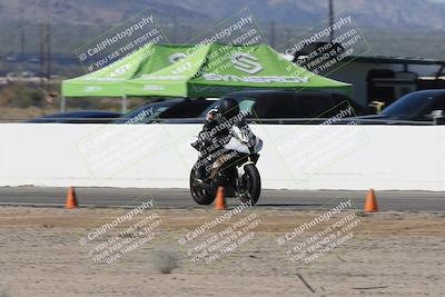 media/Oct-05-2025-CVMA (Sun) [[beeef4f201]]/Race 2-Supersport Middleweight/